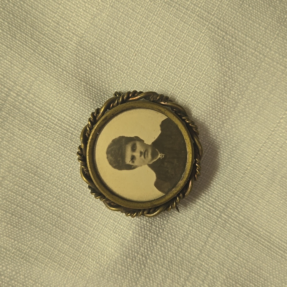 Vintage locket pin